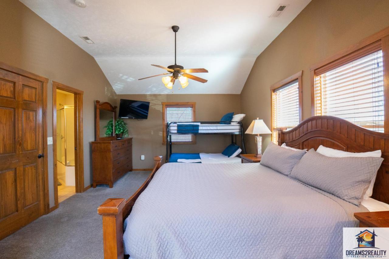 Forest Heights Lodge - 6Br - Pool Table - Near Silver Dollar City - Free Tickets Included Branson Luaran gambar