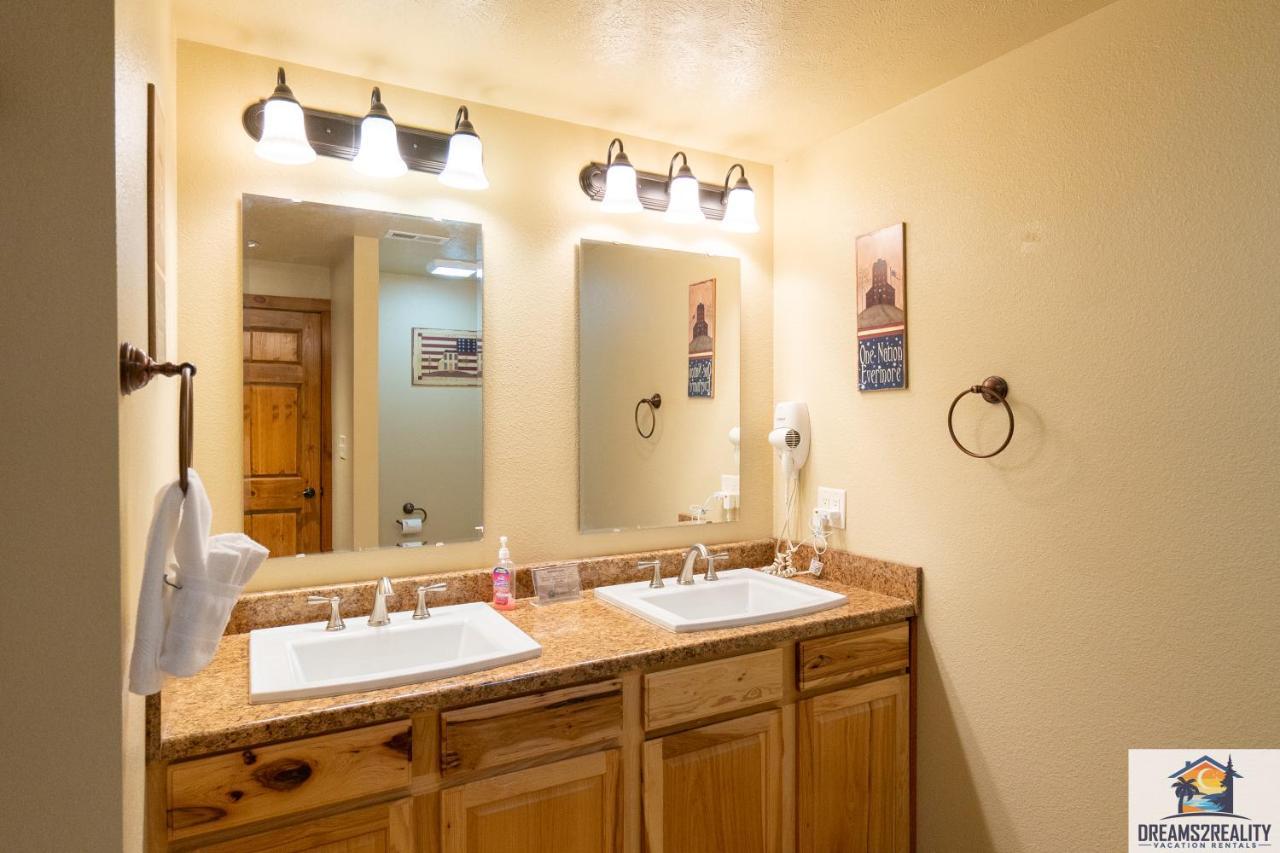 Forest Heights Lodge - 6Br - Pool Table - Near Silver Dollar City - Free Tickets Included Branson Luaran gambar